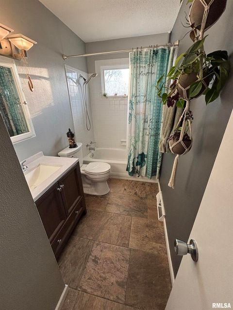 Tiny photo for 107 PARK LANE Circle, Eldridge, IA 52748 (MLS # QC4269470)