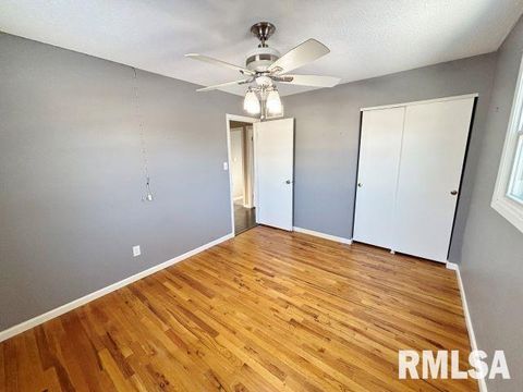 Tiny photo for 107 PARK LANE Circle, Eldridge, IA 52748 (MLS # QC4269470)