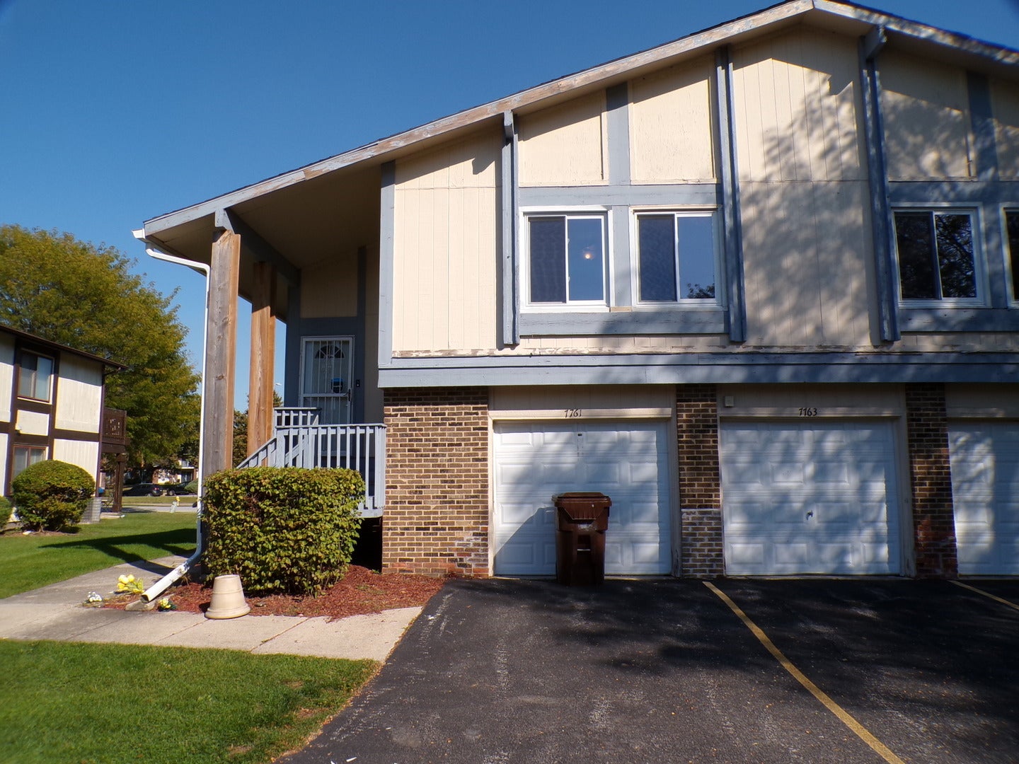 776 Sunset Court 1