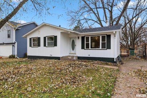 Tiny photo for 5812 HILLANDALE Road, Davenport, IA 52806 (MLS # QC4269383)