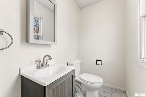 Tiny photo for 5812 HILLANDALE Road, Davenport, IA 52806 (MLS # QC4269383)