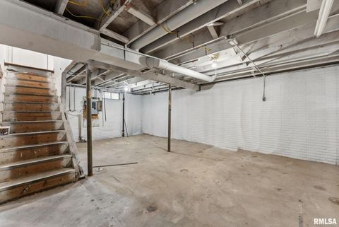 Tiny photo for 5812 HILLANDALE Road, Davenport, IA 52806 (MLS # QC4269383)