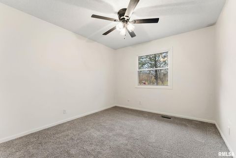 Tiny photo for 5812 HILLANDALE Road, Davenport, IA 52806 (MLS # QC4269383)