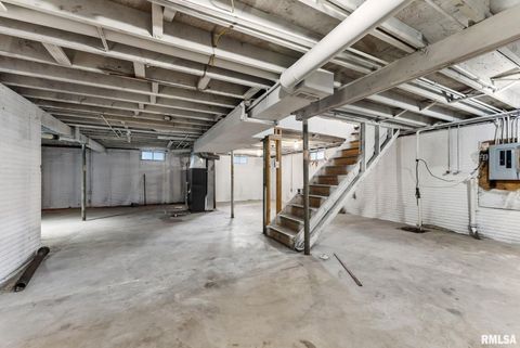 Tiny photo for 5812 HILLANDALE Road, Davenport, IA 52806 (MLS # QC4269383)