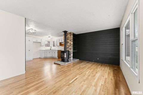 Tiny photo for 5812 HILLANDALE Road, Davenport, IA 52806 (MLS # QC4269383)