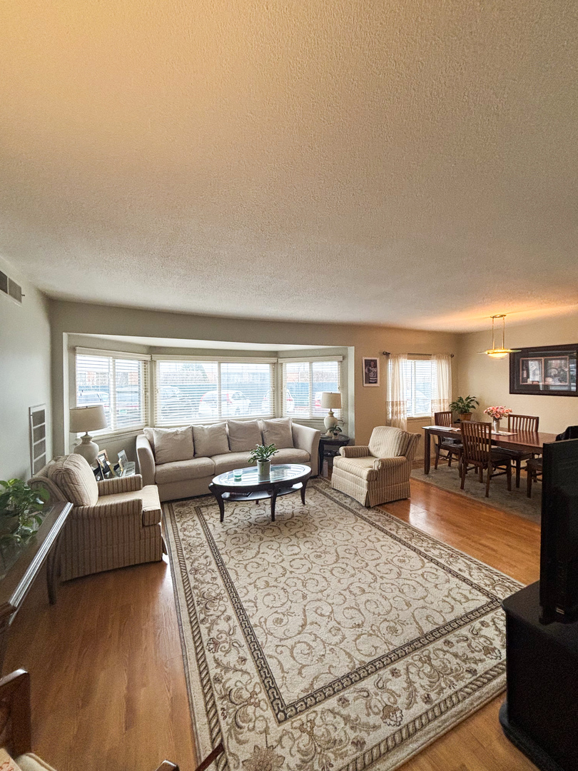 5500 Lincoln Ave. Avenue 118E