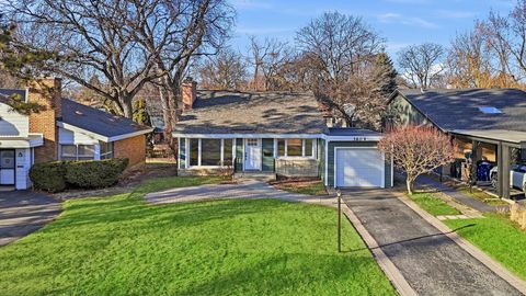 Photo of 3609 Central Street, Evanston, IL 60201 (MLS # 12582890)