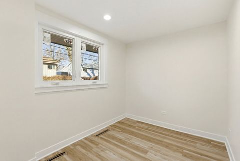 Tiny photo for 3609 Central Street, Evanston, IL 60201 (MLS # 12582890)
