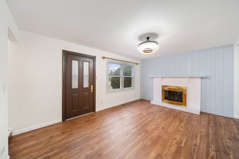 Tiny photo for 28W686 Townline Road, Warrenville, IL 60555 (MLS # 12589142)