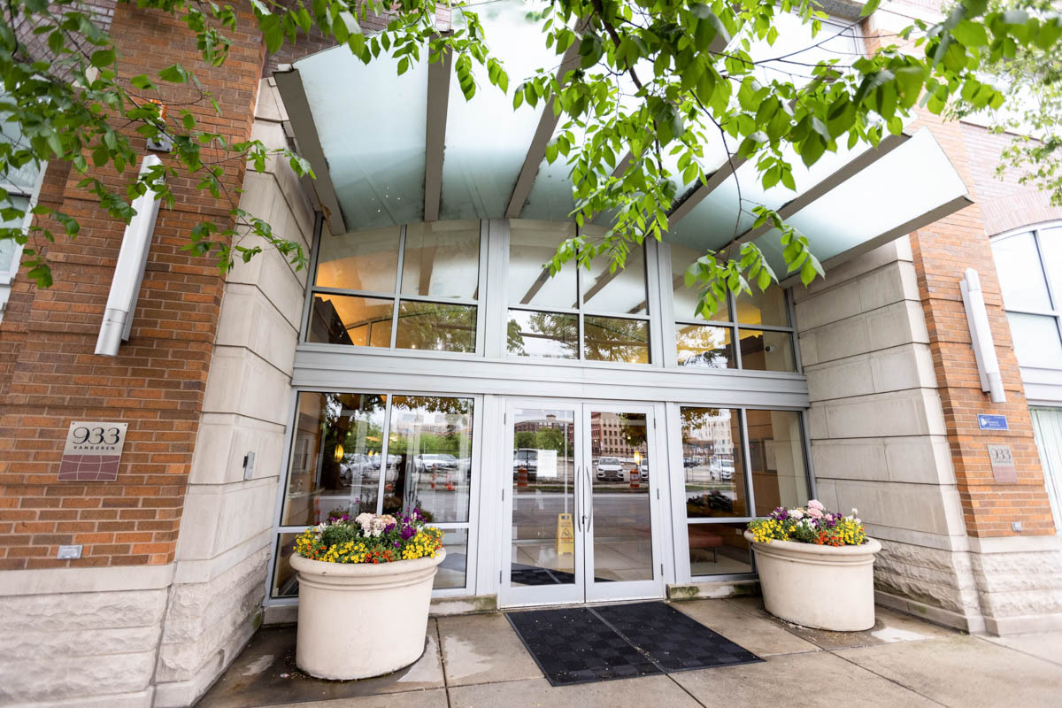 933 W VAN BUREN Street 612