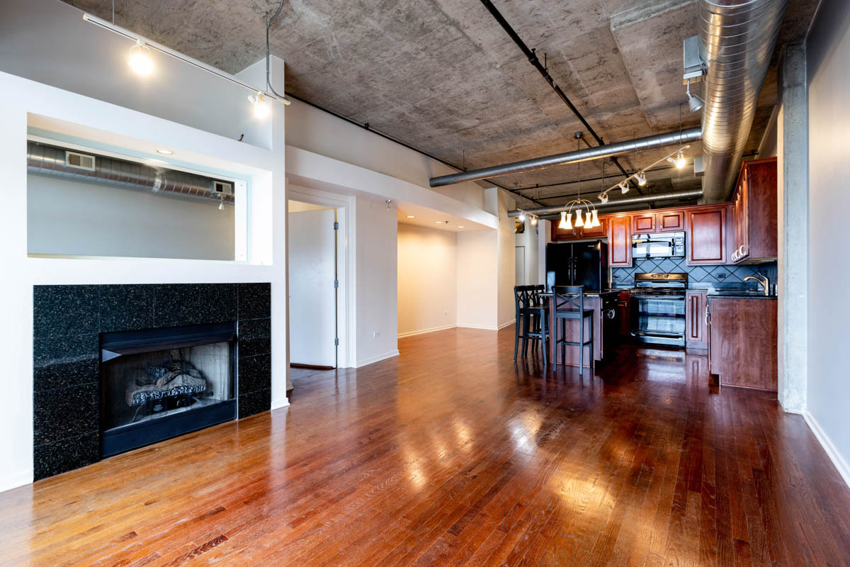 933 W VAN BUREN Street 612