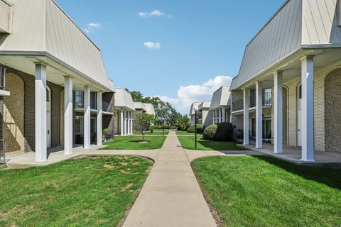 Tiny photo for 4108 W 99th Street #C, Oak Lawn, IL 60453 (MLS # 12455707)