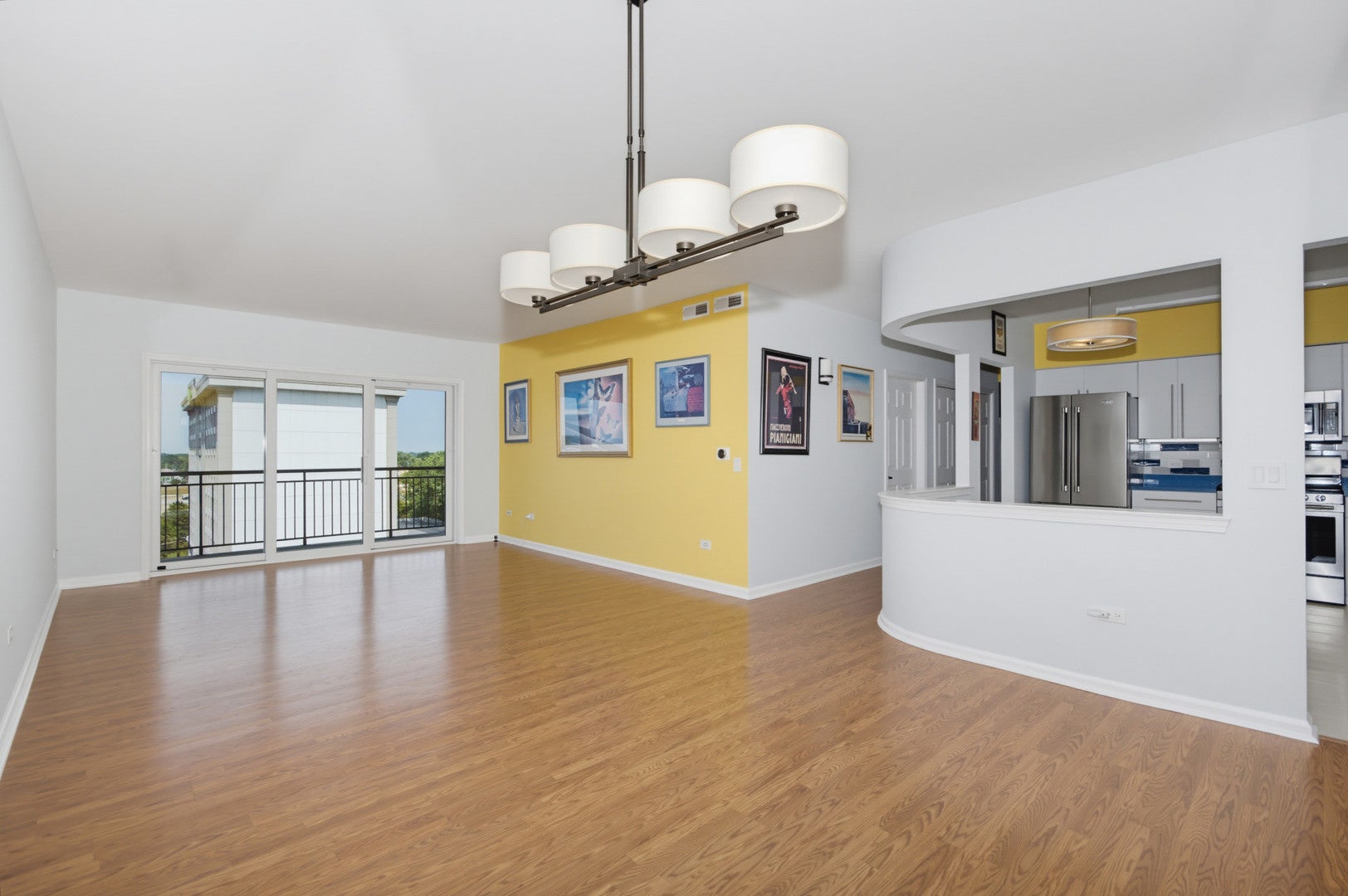 5555 N Cumberland Avenue 901