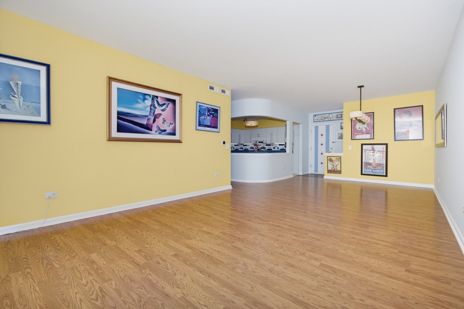 5555 N Cumberland Avenue 901