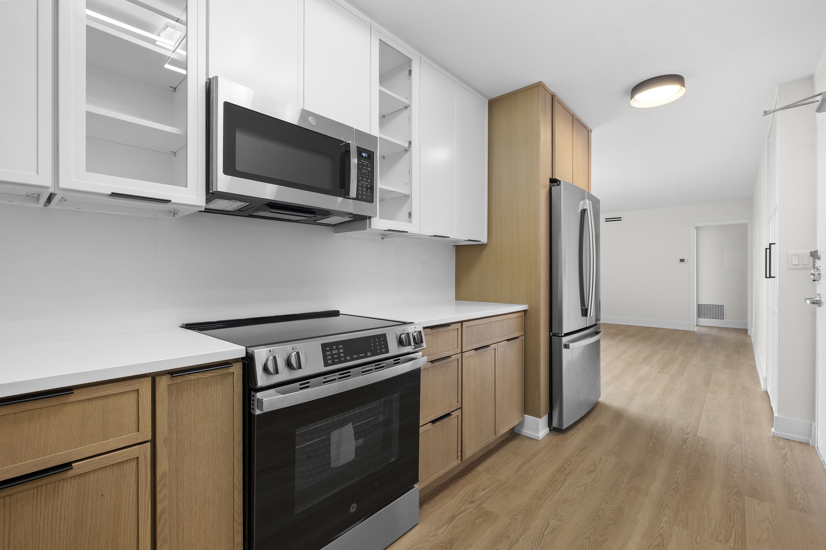 6301 N Sheridan Road 11A