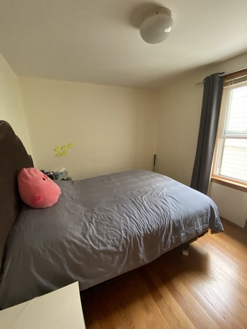 461 W 28th Place