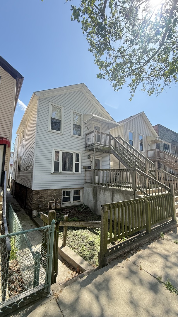 461 W 28th Place