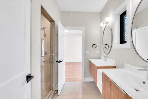 Tiny photo for 2624 Roslyn Circle, Highland Park, IL 60035 (MLS # 12629432)