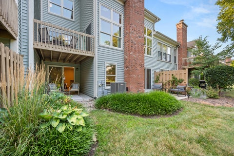 Tiny photo for 233 Parktrail Court #233, Schaumburg, IL 60173 (MLS # 12717237)