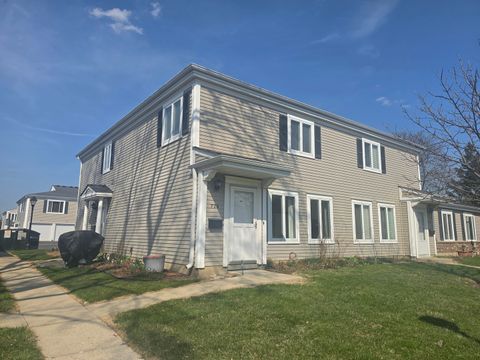 Tiny photo for 726 E Old Willow Road #104C, Prospect Heights, IL 60070 (MLS # 12601054)