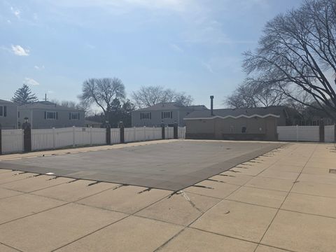 Tiny photo for 726 E Old Willow Road #104C, Prospect Heights, IL 60070 (MLS # 12601054)