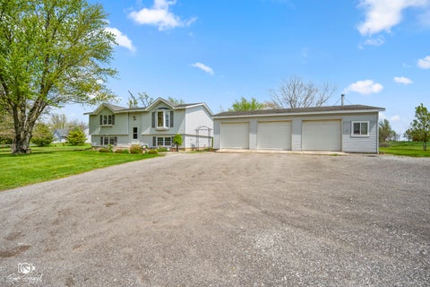Tiny photo for 27057 S Woodlawn Avenue, Crete, IL 60417 (MLS # 12600410)