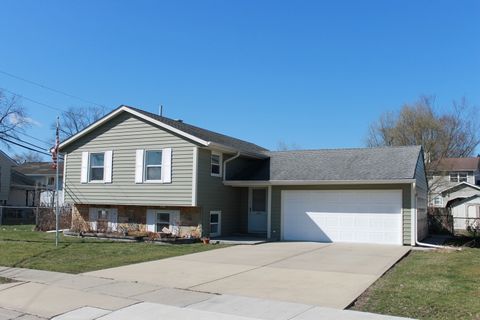 Photo of 1470 Elizabeth Street, Glendale Heights, IL 60139 (MLS # 12618943)