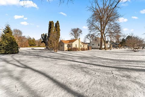 Tiny photo for 425 Grove Street, Wood Dale, IL 60191 (MLS # 12541928)