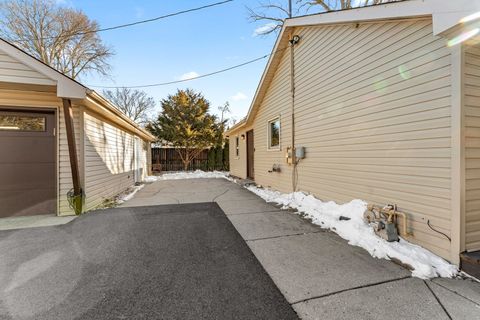 Tiny photo for 425 Grove Street, Wood Dale, IL 60191 (MLS # 12541928)