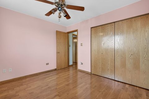 Tiny photo for 7545 Sheridan Drive #3D, Willowbrook, IL 60527 (MLS # 12609443)