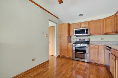 Tiny photo for 7545 Sheridan Drive #3D, Willowbrook, IL 60527 (MLS # 12609443)