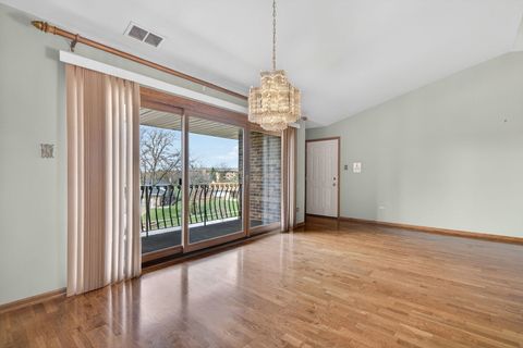 Tiny photo for 7545 Sheridan Drive #3D, Willowbrook, IL 60527 (MLS # 12609443)