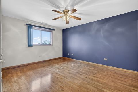 Tiny photo for 7545 Sheridan Drive #3D, Willowbrook, IL 60527 (MLS # 12609443)