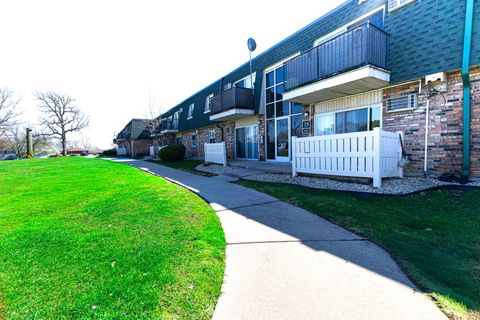 Tiny photo for 8431 W 99th Terrace #35-205, Palos Hills, IL 60465 (MLS # 12615944)