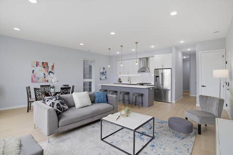 Tiny photo for 5830 N Lincoln Avenue #3W, Chicago, IL 60659 (MLS # 12678410)