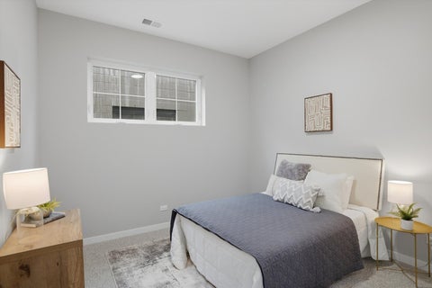 Tiny photo for 5830 N Lincoln Avenue #3W, Chicago, IL 60659 (MLS # 12678410)