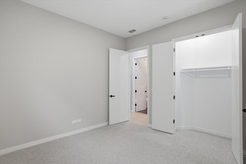 Tiny photo for 5830 N Lincoln Avenue #3W, Chicago, IL 60659 (MLS # 12678410)