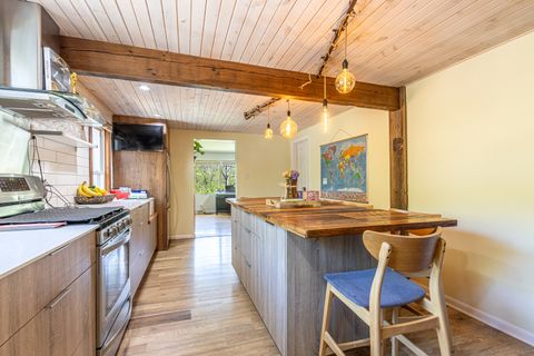 Tiny photo for 11s104 Jackson Street, Burr Ridge, IL 60527 (MLS # 12624677)