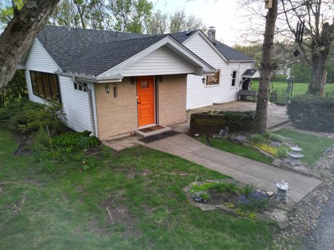 Tiny photo for 11s104 Jackson Street, Burr Ridge, IL 60527 (MLS # 12624677)
