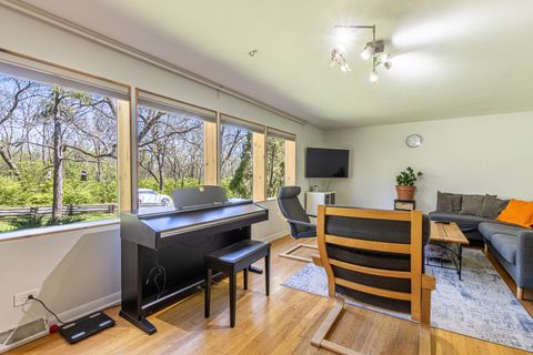 Tiny photo for 11s104 Jackson Street, Burr Ridge, IL 60527 (MLS # 12624677)