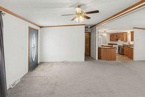 Tiny photo for 1111 S JEFFERSON Street, Salem, IL 62881 (MLS # EB459137)