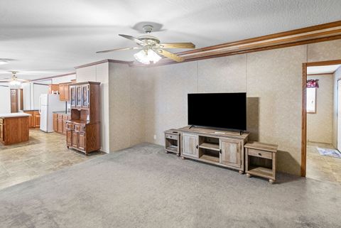 Tiny photo for 1111 S JEFFERSON Street, Salem, IL 62881 (MLS # EB459137)