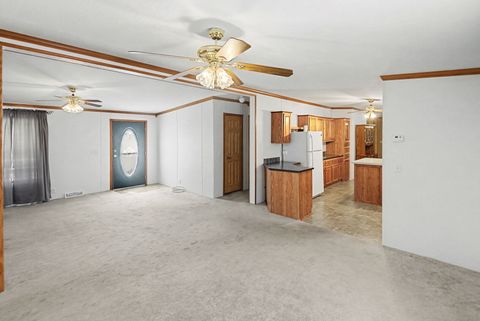 Tiny photo for 1111 S JEFFERSON Street, Salem, IL 62881 (MLS # EB459137)