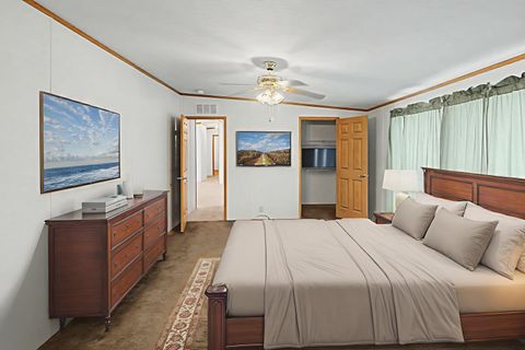 Tiny photo for 1111 S JEFFERSON Street, Salem, IL 62881 (MLS # EB459137)