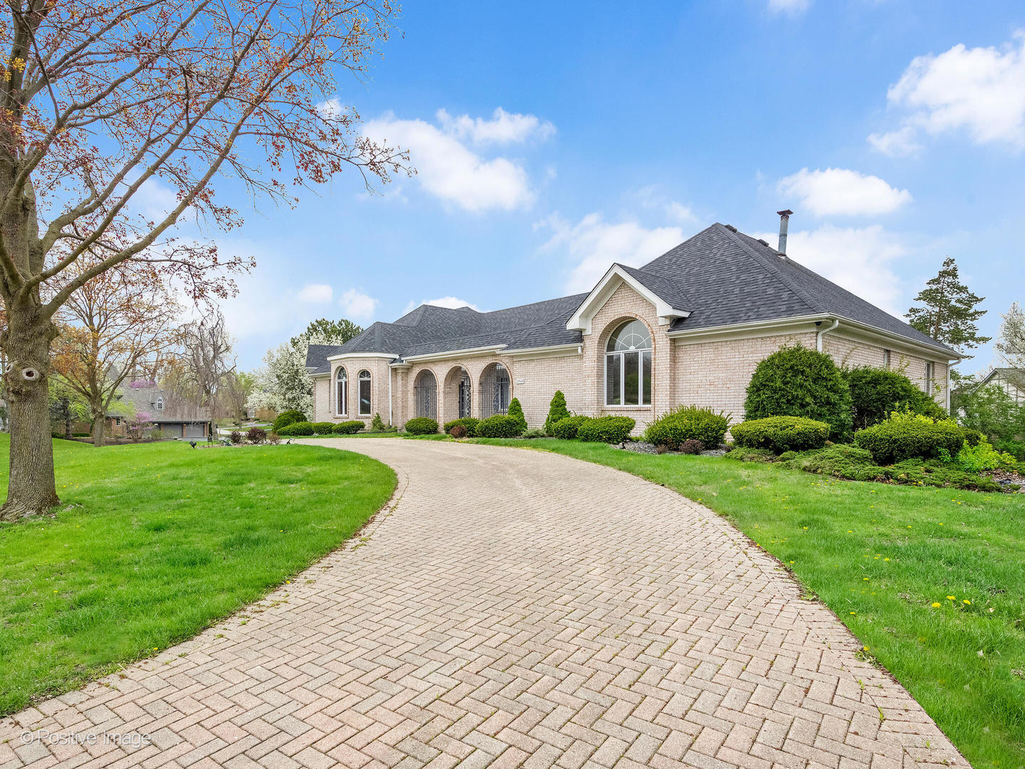 7549 Woodland Lane
