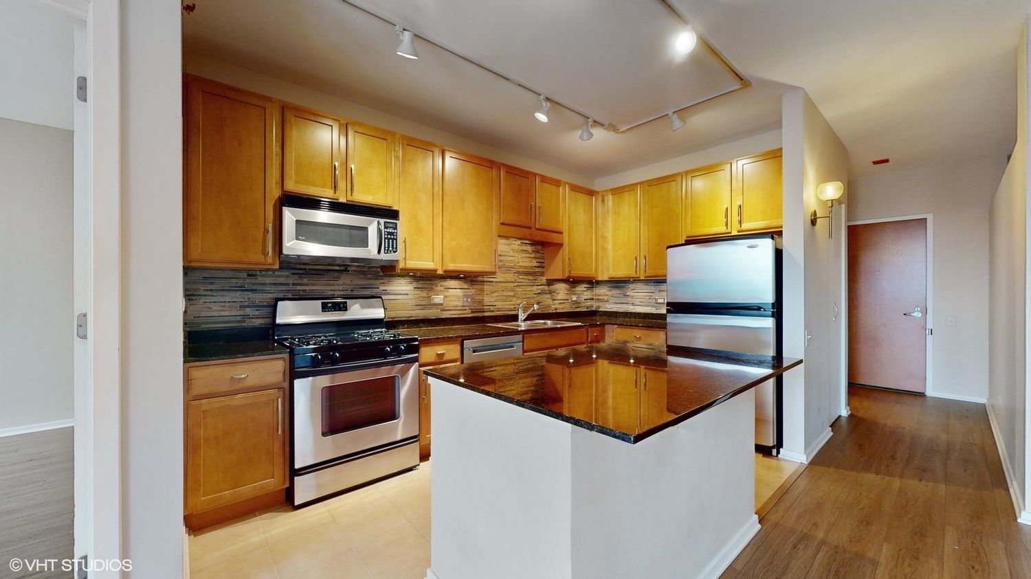 210 S DES PLAINES Street 907