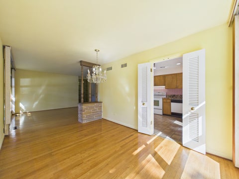 Tiny photo for 7307 N Karlov Avenue, Lincolnwood, IL 60712 (MLS # 12772218)