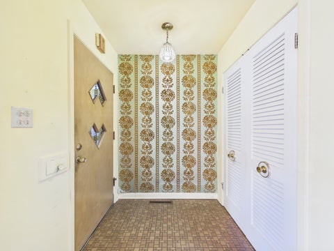 Tiny photo for 7307 N Karlov Avenue, Lincolnwood, IL 60712 (MLS # 12772218)