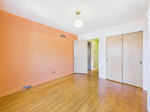Tiny photo for 7307 N Karlov Avenue, Lincolnwood, IL 60712 (MLS # 12772218)