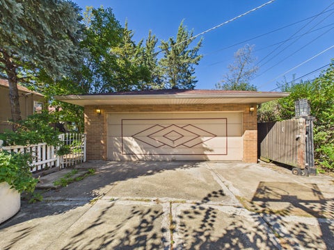 Tiny photo for 7307 N Karlov Avenue, Lincolnwood, IL 60712 (MLS # 12772218)